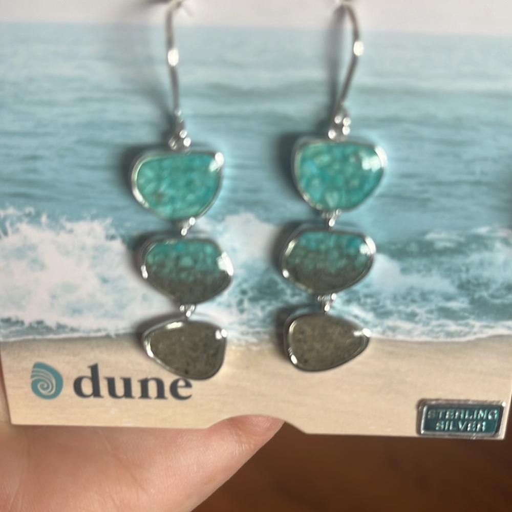 Sand filled tear drop earrings - Picture 2 of 2